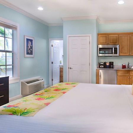 Travelers Palm Inn Key West Extérieur photo
