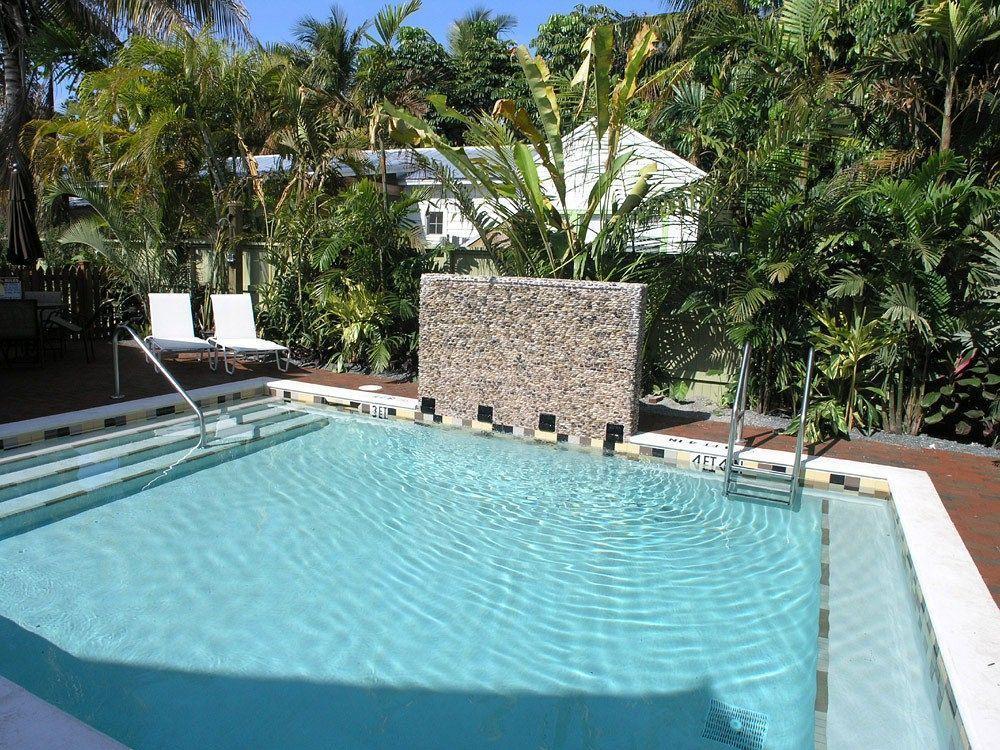 Travelers Palm Inn Key West Extérieur photo