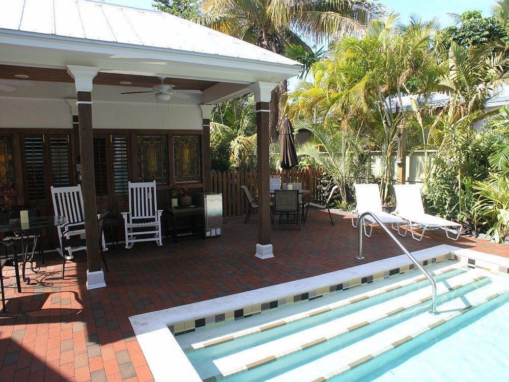 Travelers Palm Inn Key West Extérieur photo