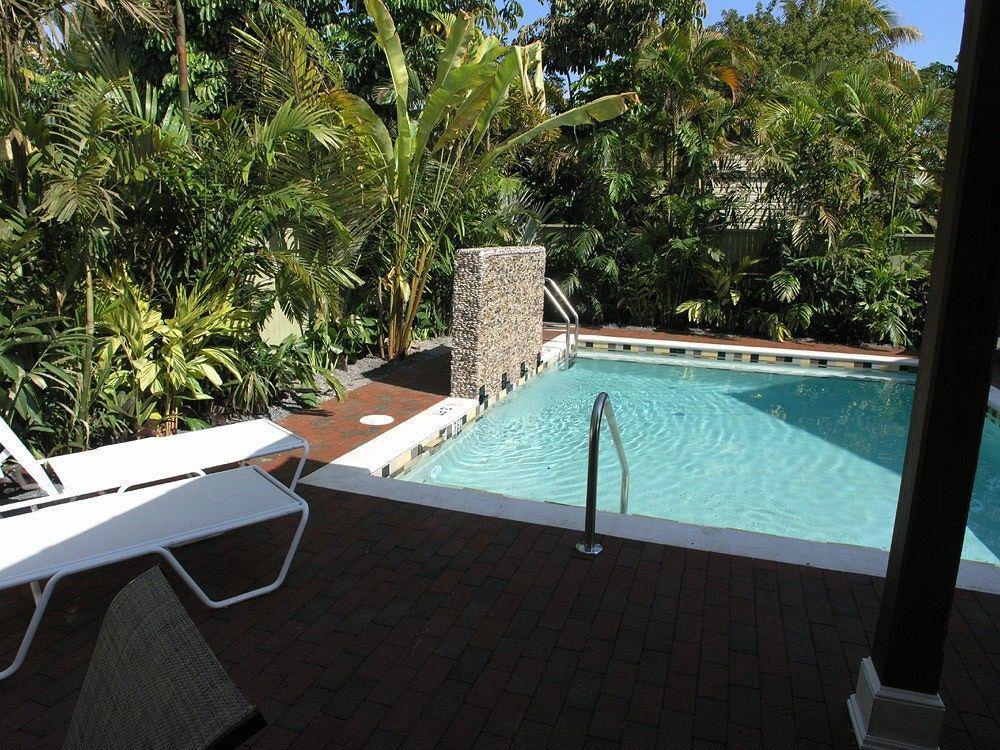 Travelers Palm Inn Key West Extérieur photo