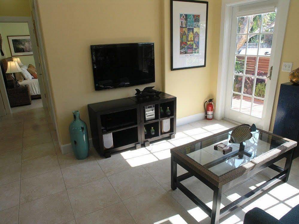 Travelers Palm Inn Key West Extérieur photo